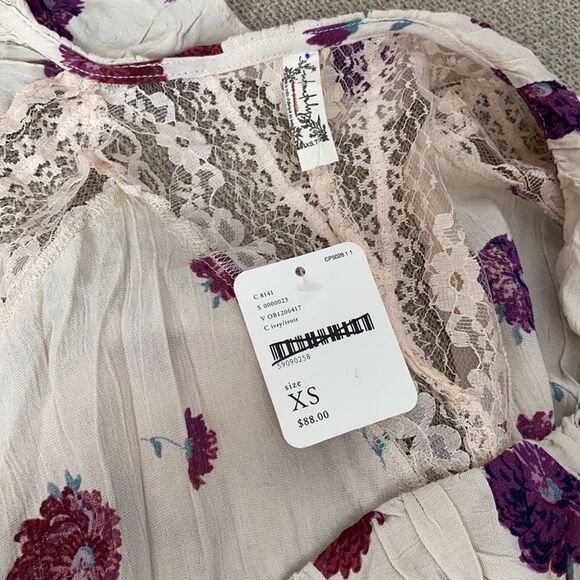 NWT Free People Poppy Floral V-neck Bodysuit Sz XS - Picture 11 of 12